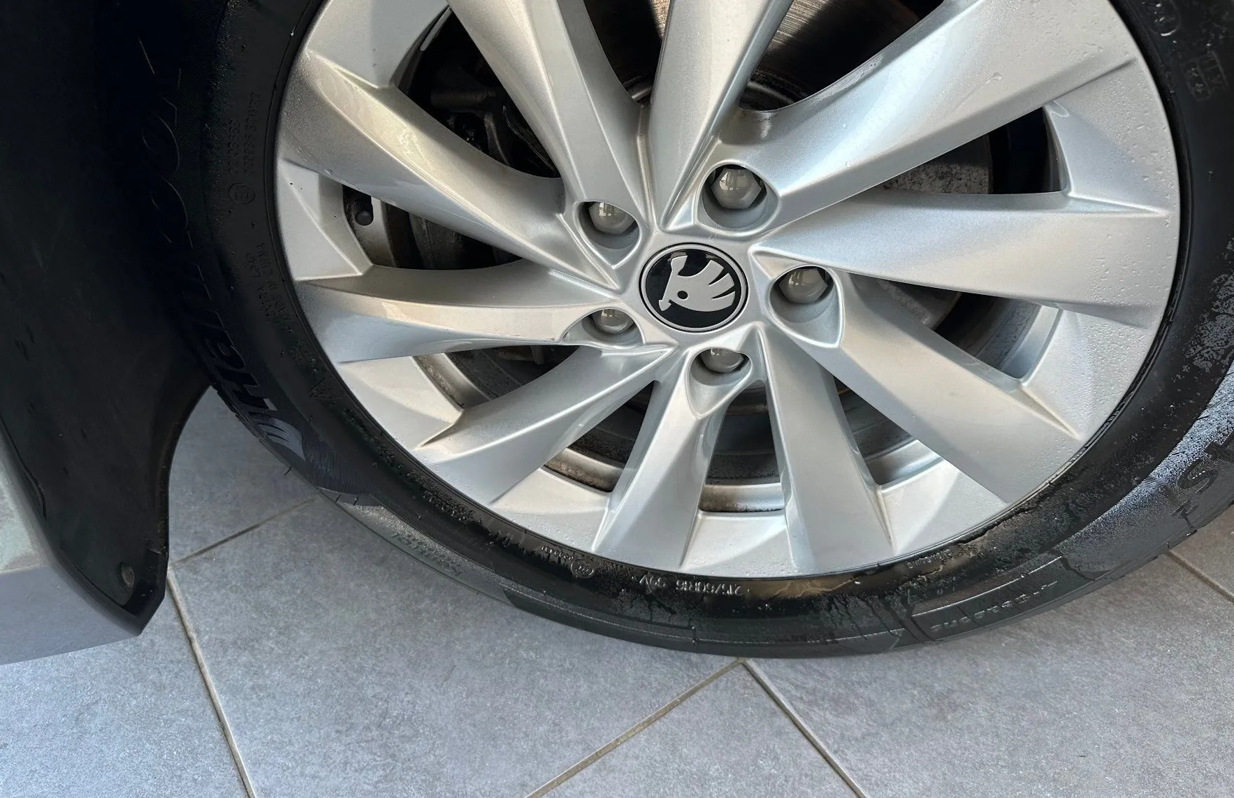 Zunanja slika - Škoda Superb - 1.5 TSI mHEV Essence DSG.LED.NAVI.GRE.SED.ACC.AUT - 16