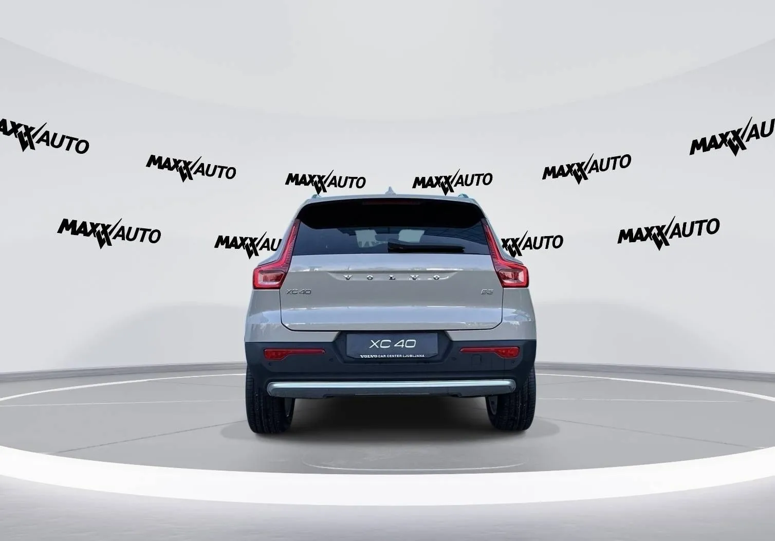 Zunanja slika - Volvo XC40 - B3 P Core AT DCT 3 leta garancije + 3 servisi... - 6