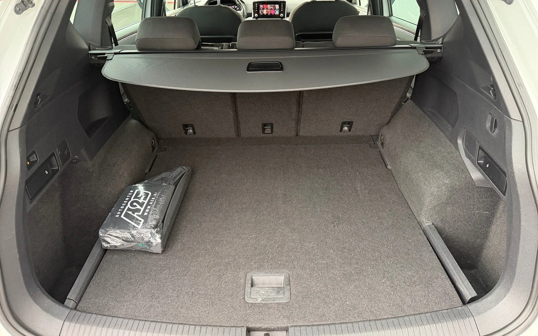 Notranja slika - Seat Tarraco - 2.0 TDI DSG 4Drive-Vlečna kljuka-Full LED-Webasto - 12