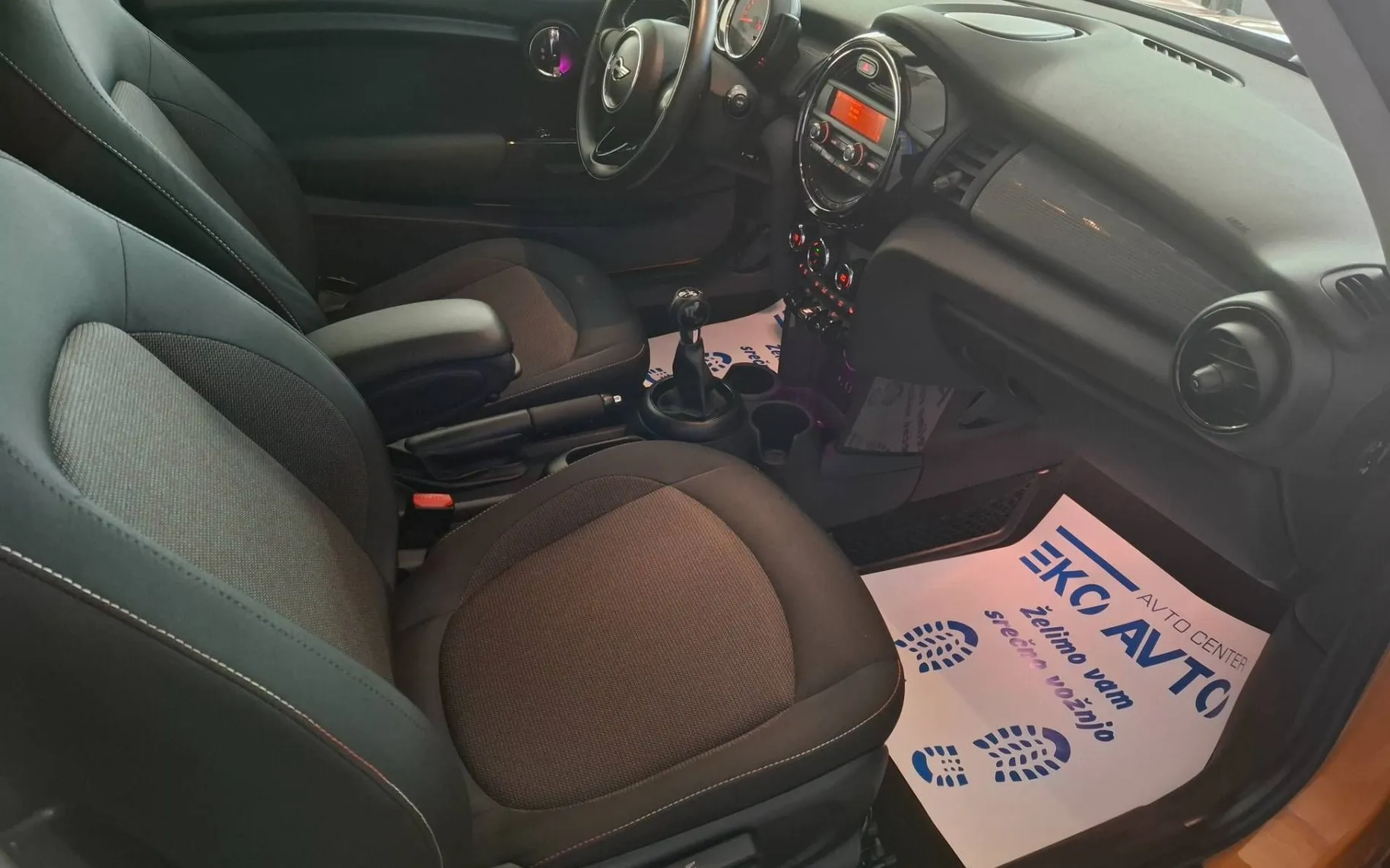 Notranja slika - MINI One - 1.2 SAMO 107000KM-KREDIT BREZ POLOGA V 10 MIN - 12