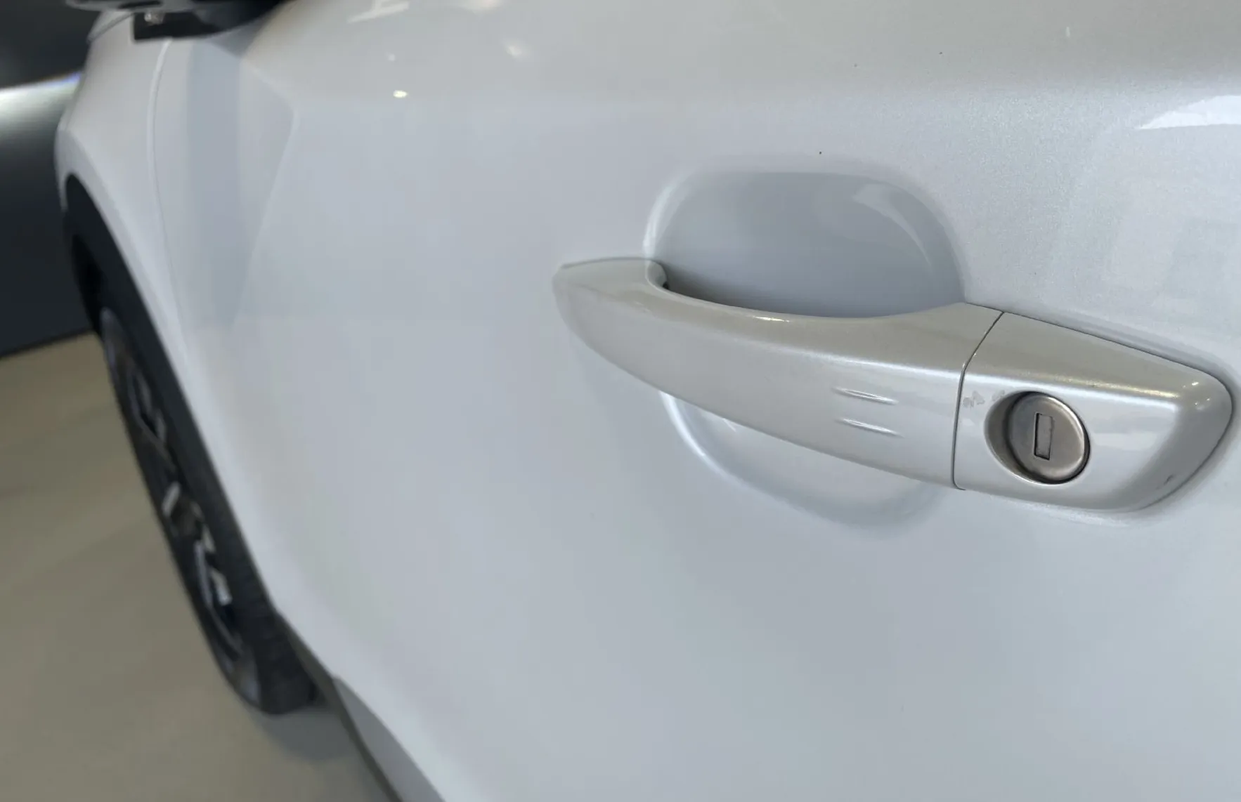 Zunanja slika - Peugeot 2008 - 1.LASTNIK-PANORAMA-NAVIGACIJA-KEYLESS-VIRTUAL-LED - 16