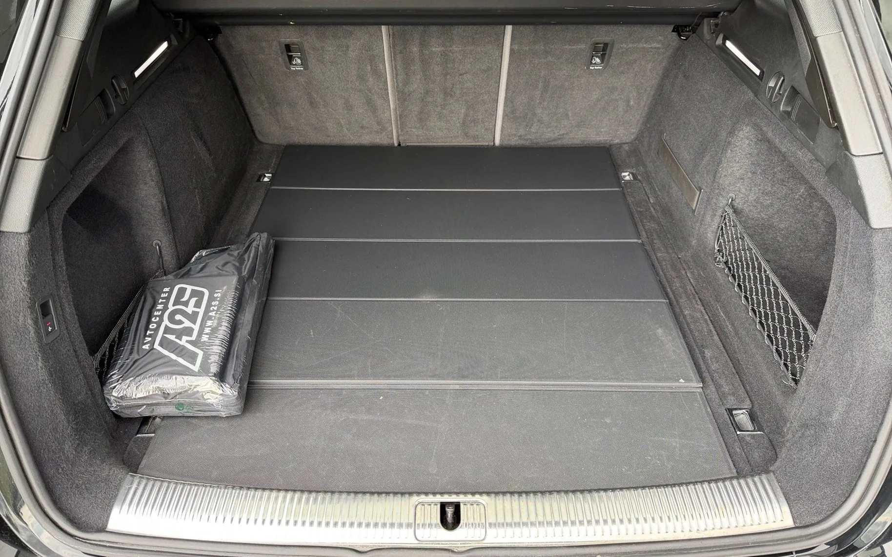Notranja slika - Audi A4 Avant - 35 TDI 3x S line S tronic-Panorama-19 COL-LED-Ka.. - 12