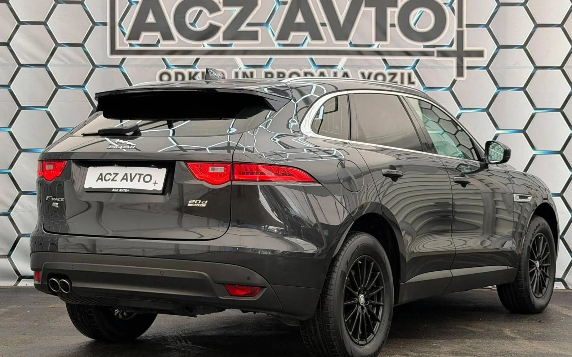 Zunanja slika - Jaguar F-Pace - 2.0 D•4X4•R•FUL LED•NAVI•AMBIENT•PDC•LANE ASSIST• - 4