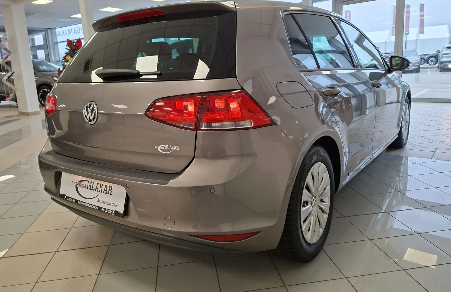 Zunanja slika - Volkswagen Golf - 1.2 TSI Highline-ODLIČEN- - 4