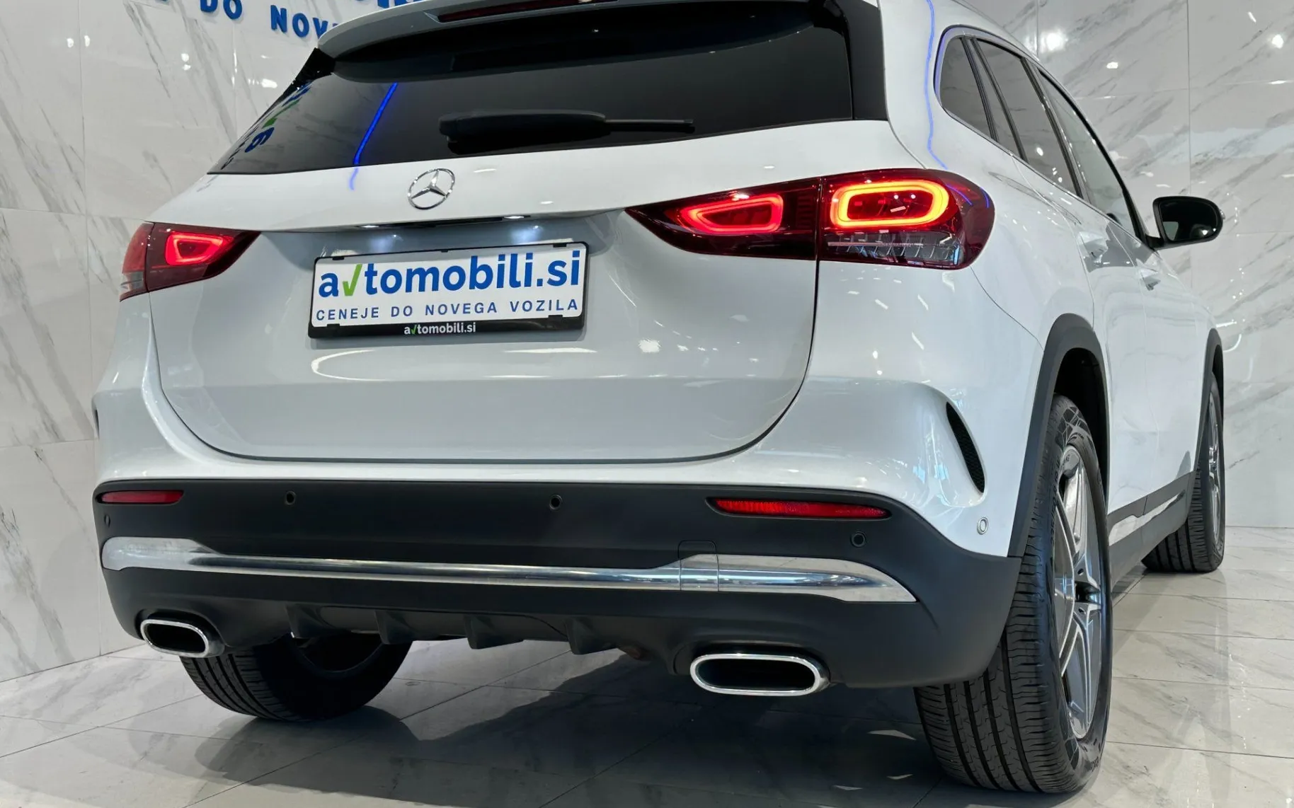 Zunanja slika - Mercedes-Benz GLA-Razred - 200|AMG Line|Memory|HUD|Kamera|Gretje|LineAss|R19 - 6