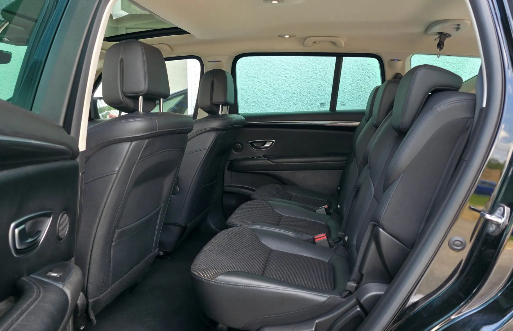 Zunanja slika - Renault Espace - 2.0dCi EDC Intens FULLED•PANOR•BLIS•7SED•KAMER•18C - 8