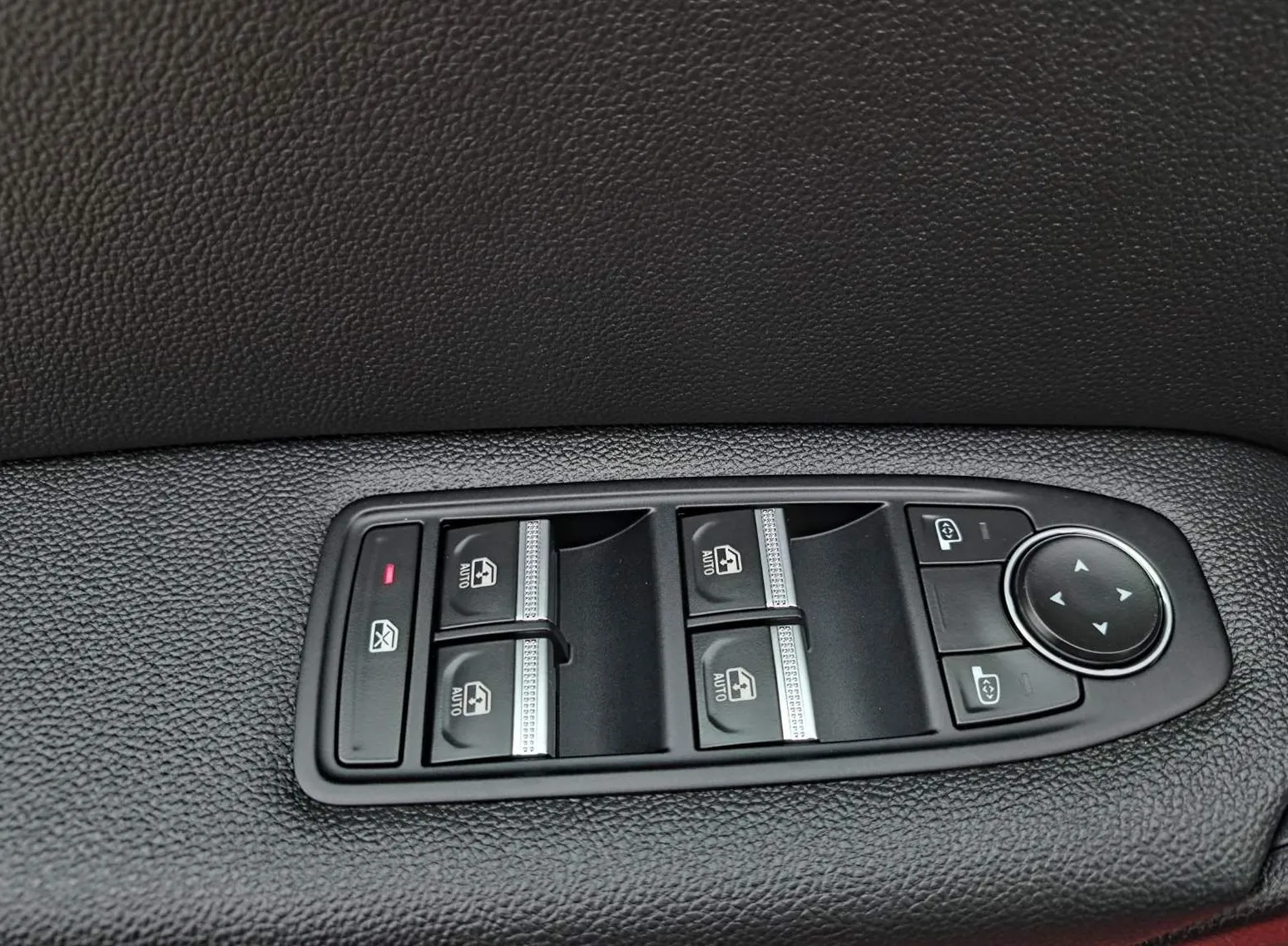 Zunanja slika - Renault Captur - 1.0 TCE 90 TECHNO Z ENOLETNIM JAMSTVOM - 14