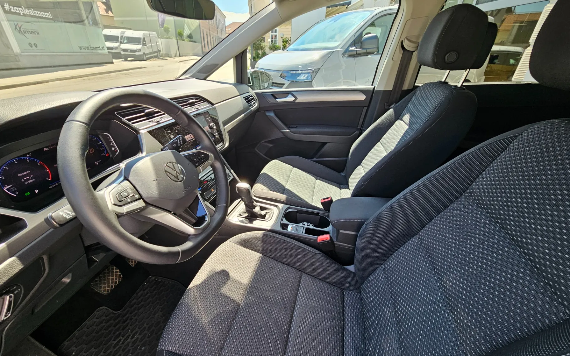 Zunanja slika - VW Touran - 1.5 TSI Family DSG - 7