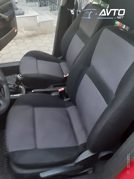 Notranja slika - Volkswagen Golf - 1,9 SDI-DIZEL - 8