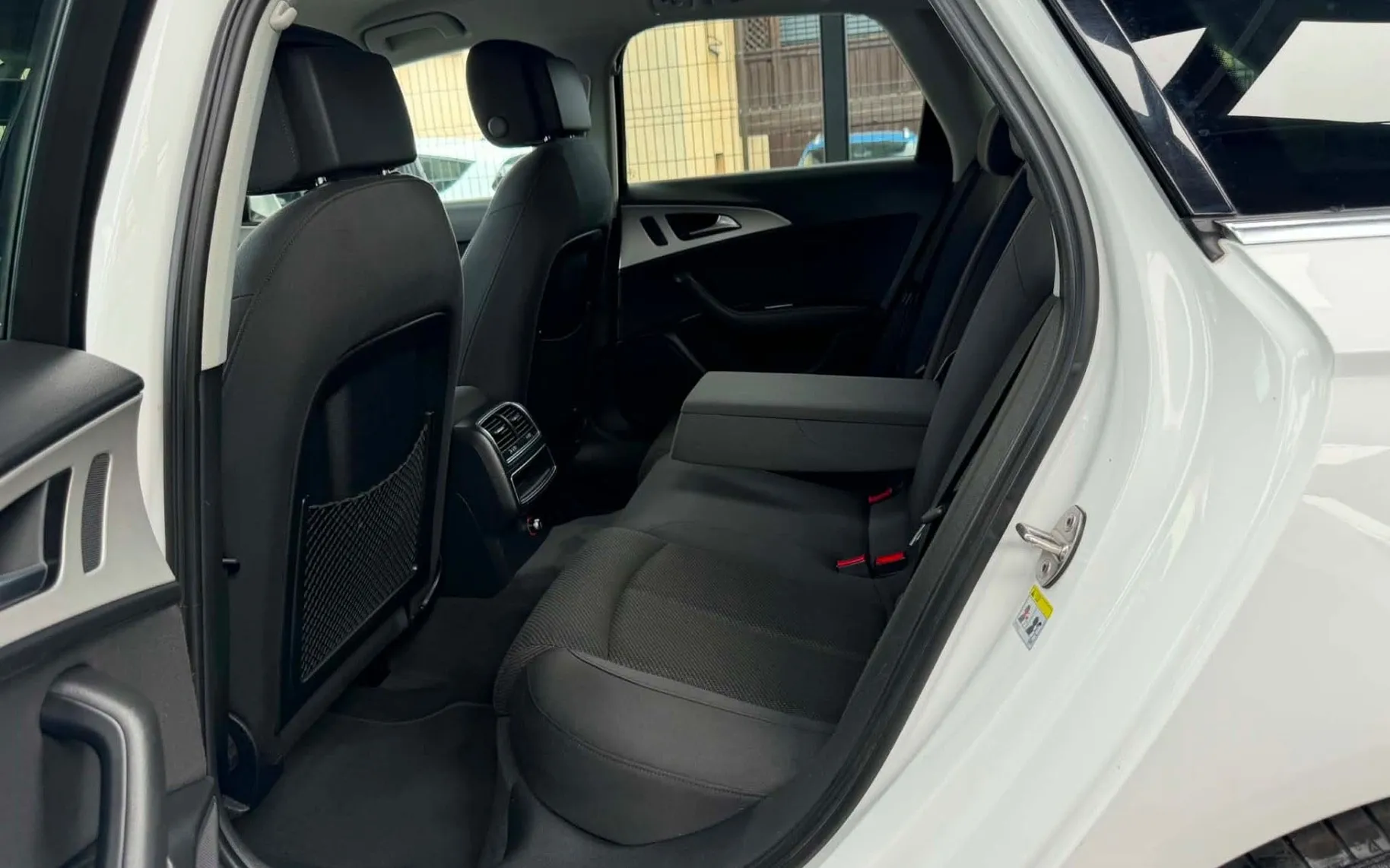 Notranja slika - Audi A6 Avant - 2.0 TDI-AUT-XENON+LED-LIZING ZA TUJCE-NAVI- - 10