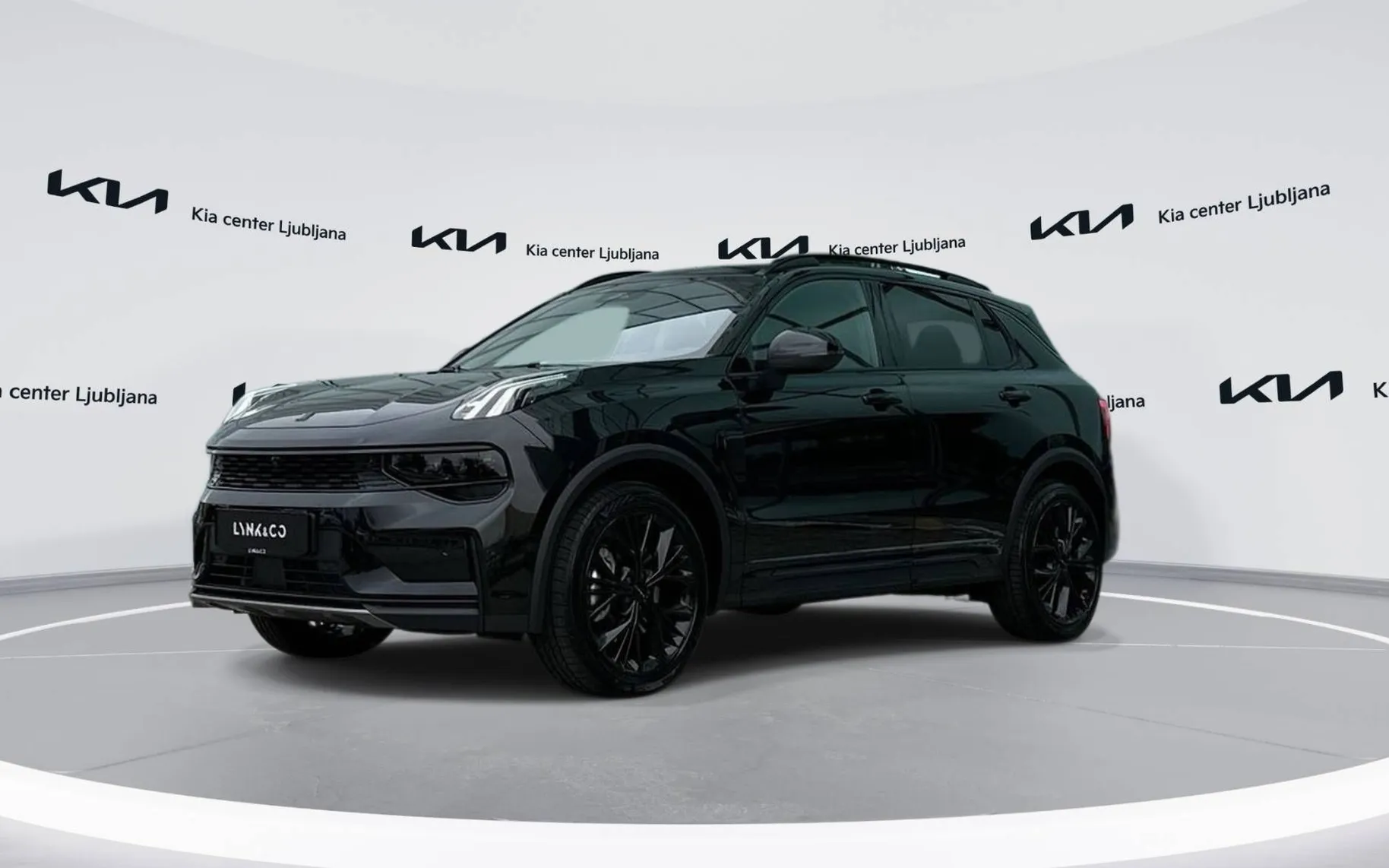 Zunanja slika - Lynk & Co 01 - More 2025 Priključni hibrid - 1