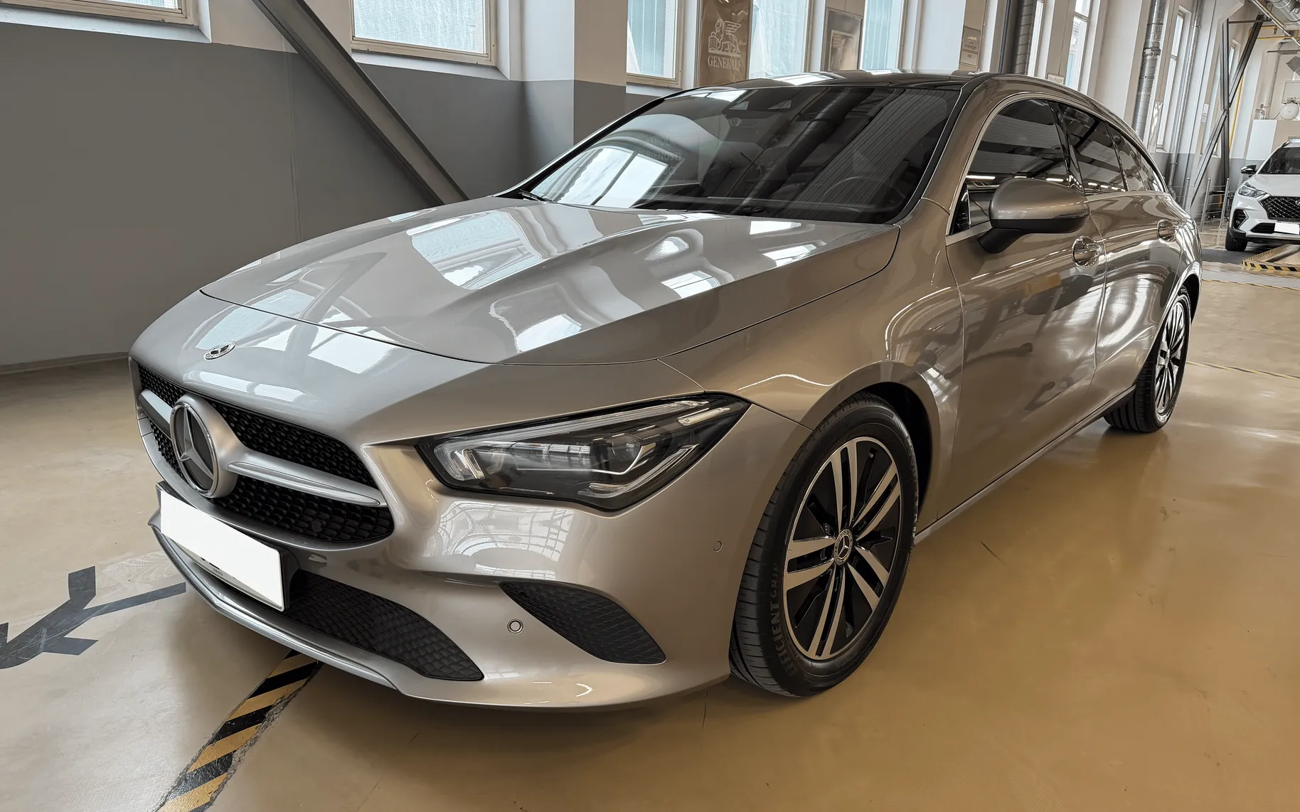 Zunanja slika - Mercedes-Benz CLA-Razred - 200d - 1