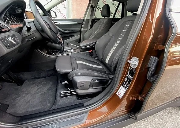 Zunanja slika - BMW X1 - serija :  xDrive18d Advantage LED SPORT NAVI PDC - 9