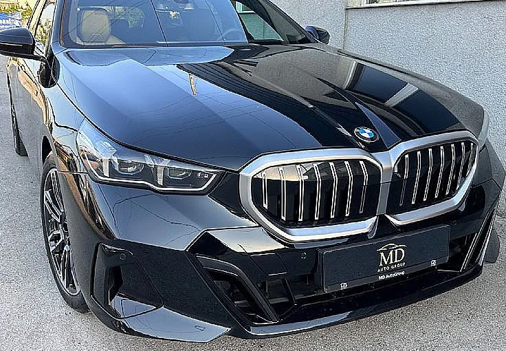 Zunanja slika - BMW Serija 5 - Touring: MSPORT-HEAD-UP-HARMAN-HALJEN-SED-360KAMERA-KLJU - 1
