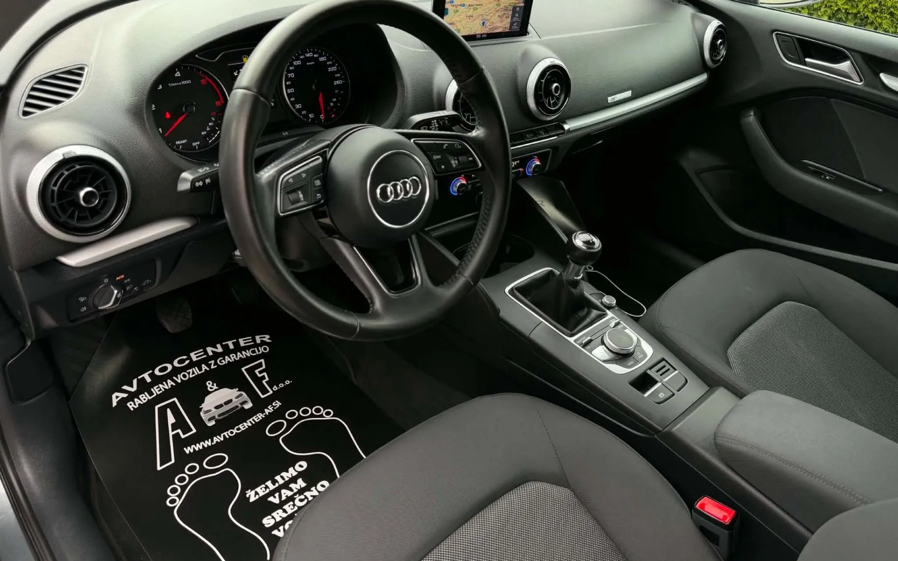 Notranja slika - Audi A3 - 1.6 TDI-NAVI-XENON+LED-LIZING ZA TUJCE-ODLIČEN-... - 7