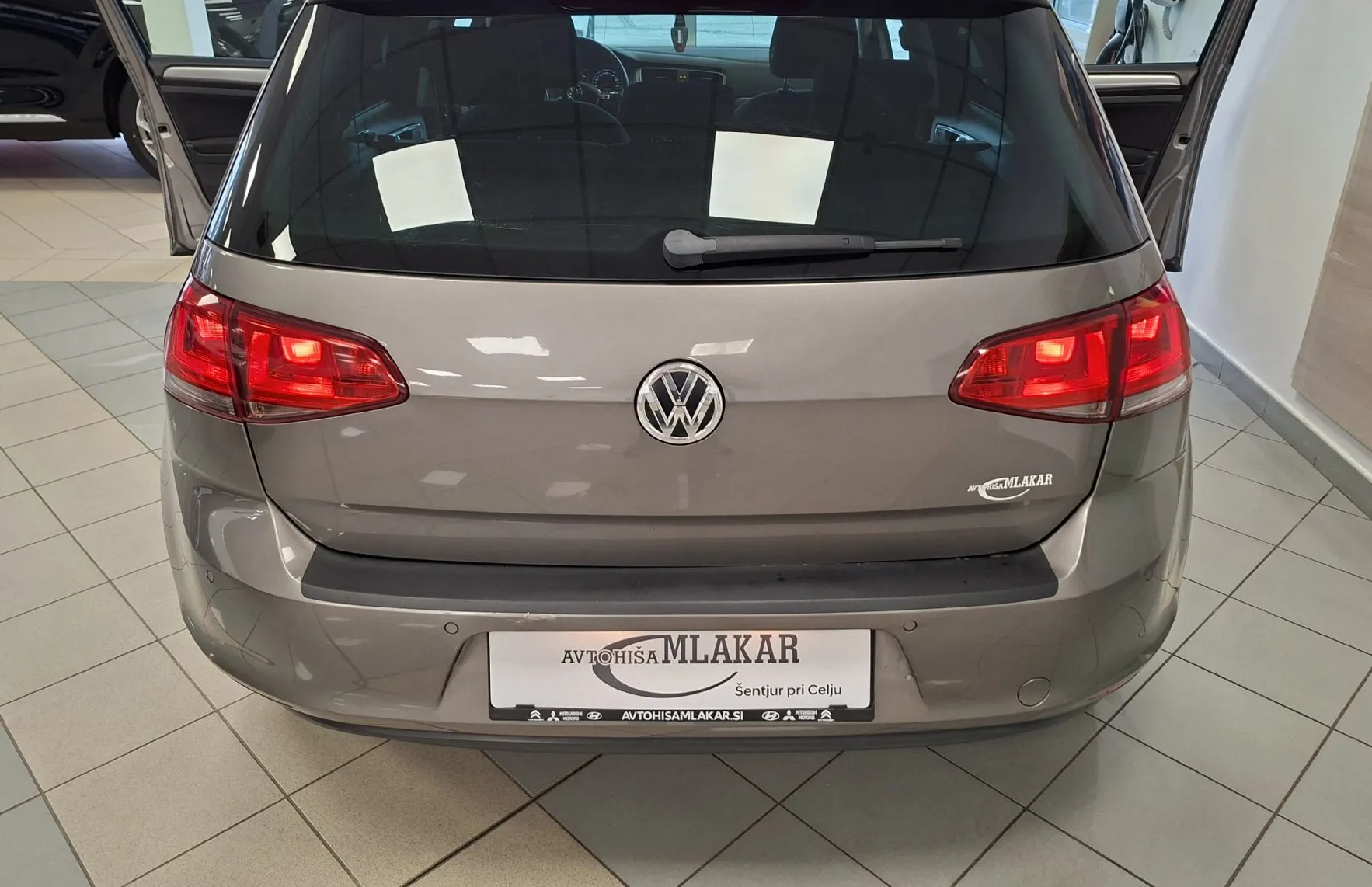 Zunanja slika - Volkswagen Golf - 1.2 TSI Highline-ODLIČEN- - 5