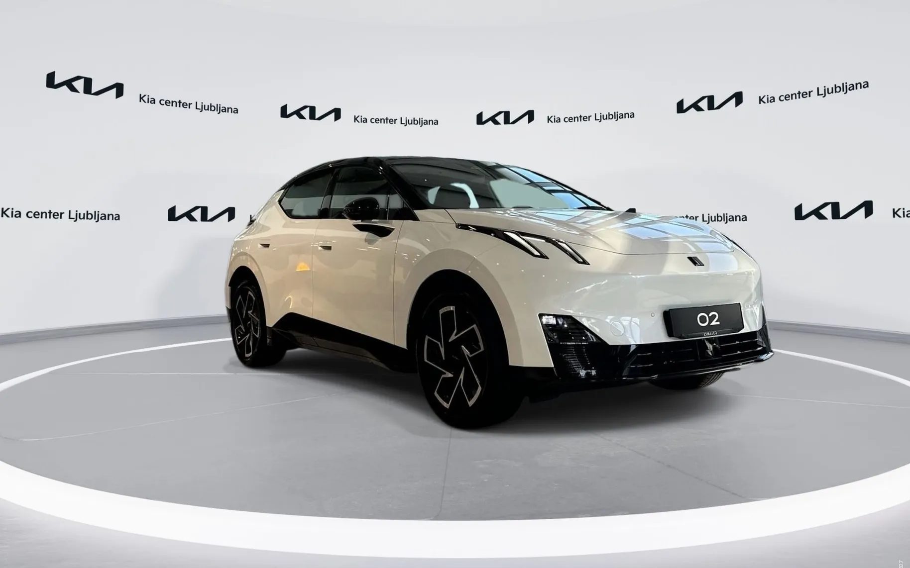 Zunanja slika - Lynk & Co 02 - Core - 3
