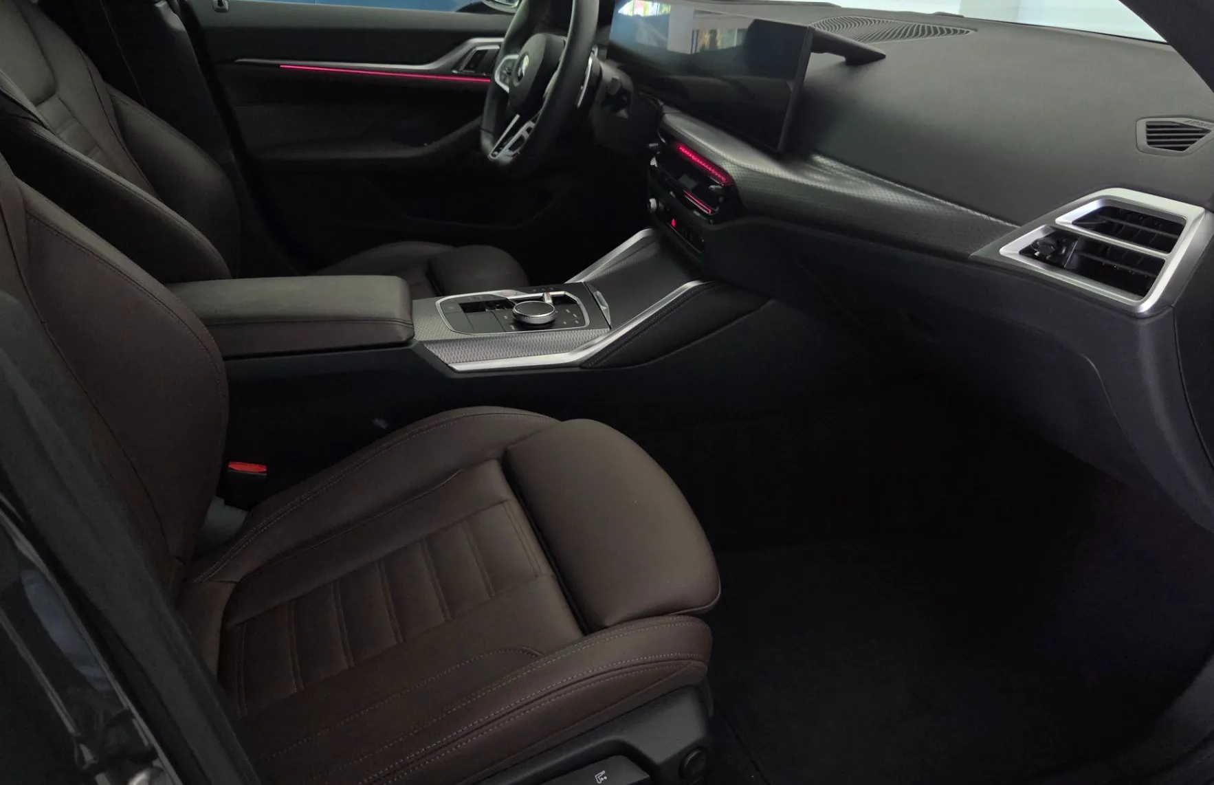 Zunanja slika - BMW Serija 4 - Gran Coupe: 420d xDrive-M.SPORT PRO-PANO-KEYLESS-KAM360. - 13