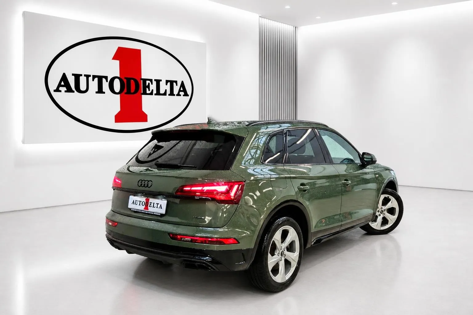 Zunanja slika - Audi Q5 - quattro 40 TDI S line S tronic BJL - 3
