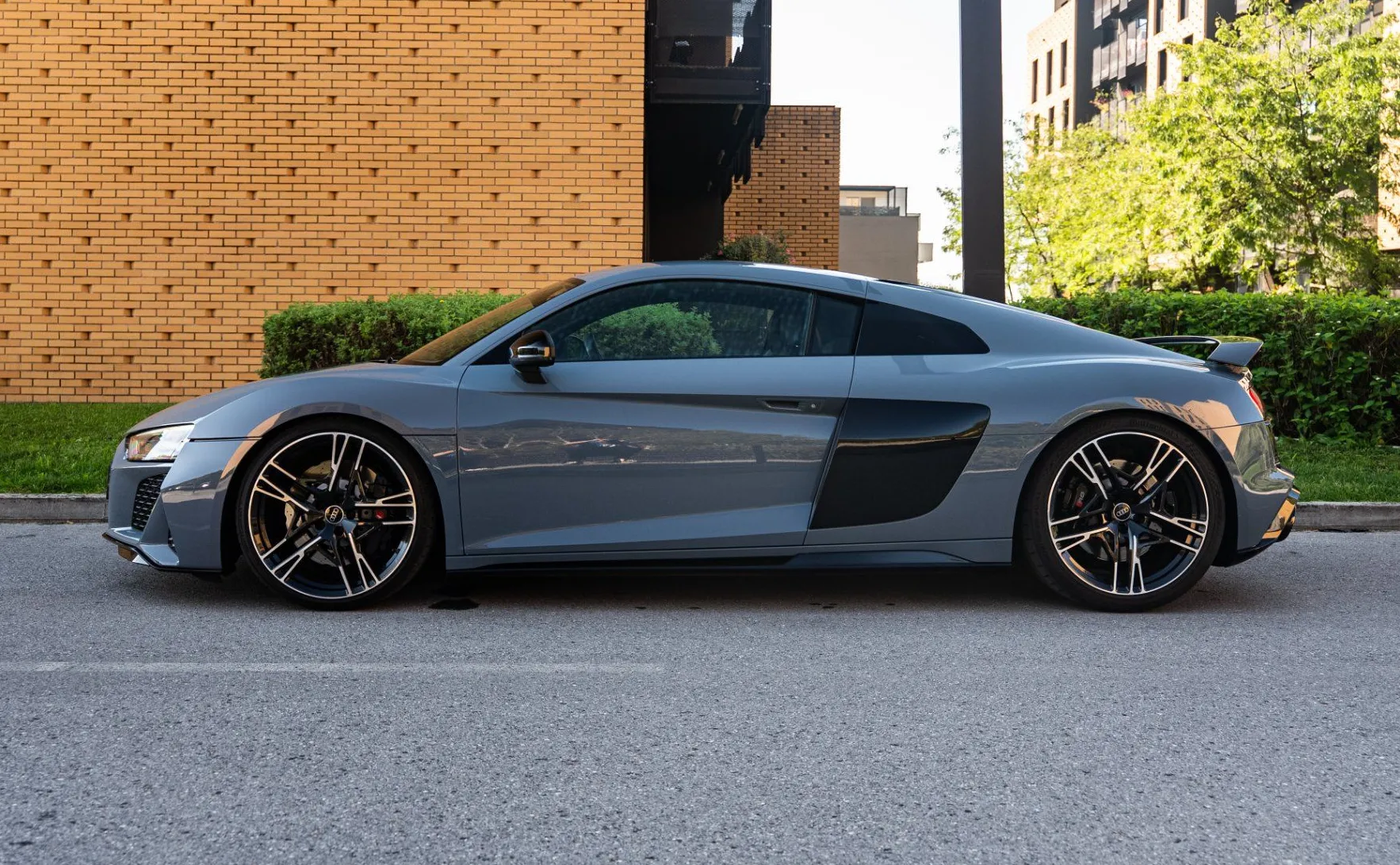Zunanja slika - Audi R8 - Quattro - Keyless - Ogrevani sedeži - LED - 20col - 4