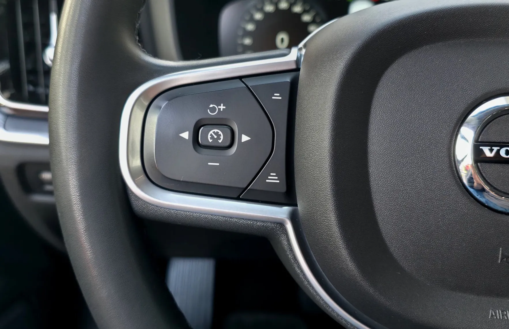 Zunanja slika - Volvo V60 - B4D Core AT FULLED•AMBIENT•ACC•VIRTUAL•KEYLESS•18 - 9