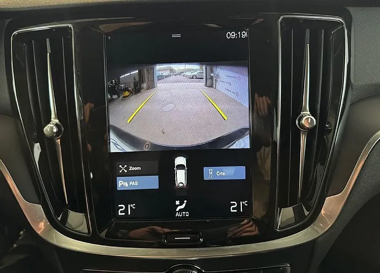 Zunanja slika - Volvo V60 - D3 A Momentum- FULL LED - NAVI - PDC - ODLIČEN - 16