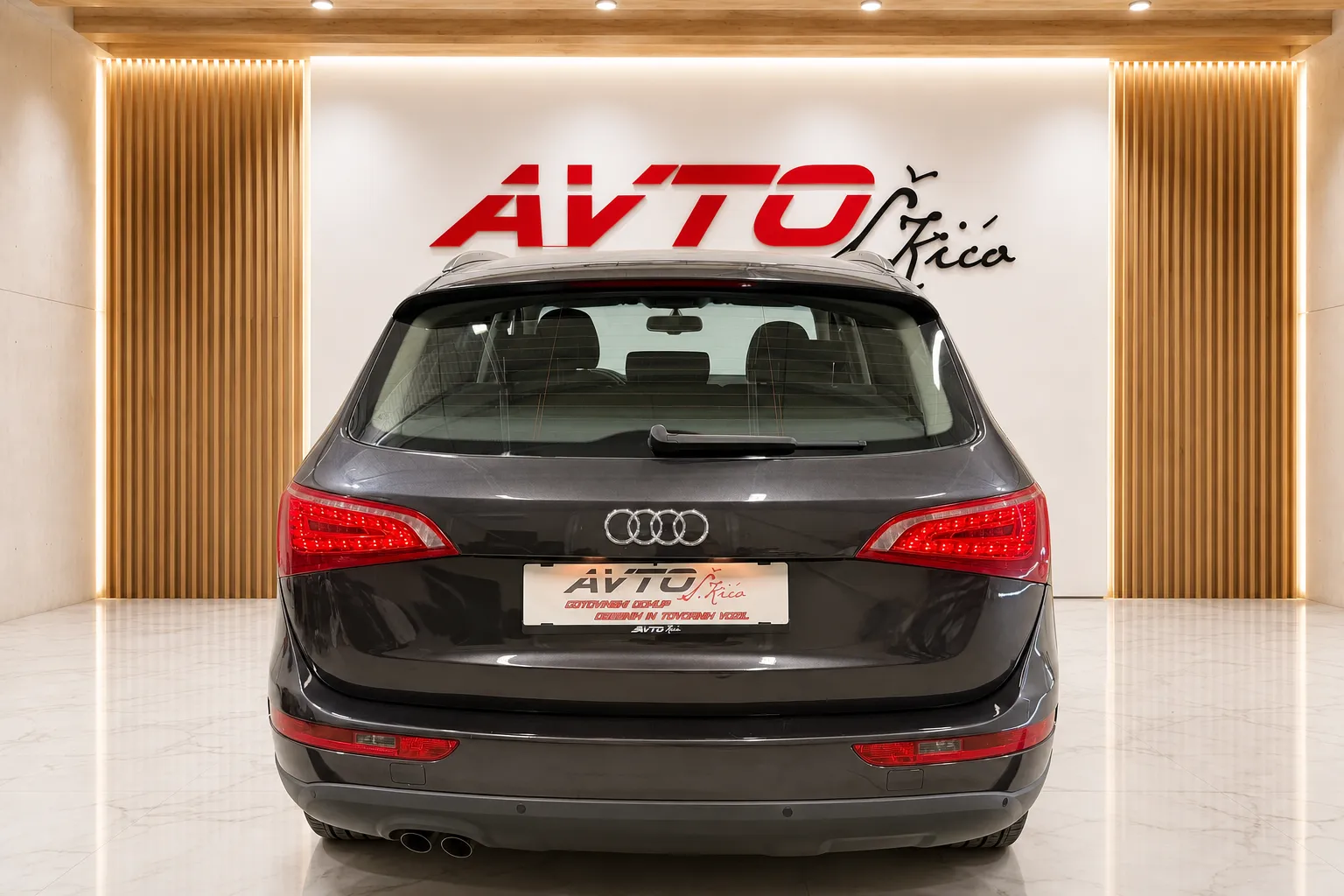 Notranja slika - Audi Q5 - 2.0 TDI-QUATTRO-S-TRONIC-BI-XENON-LED-SERVISNA KNJ - 8