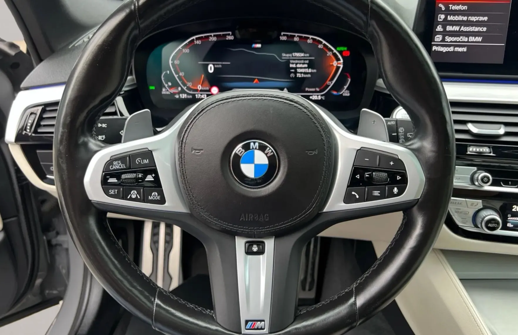 Zunanja slika - BMW Serija 5 - Touring: 530d M Sport Pano Vl. kljuka Laser - 12