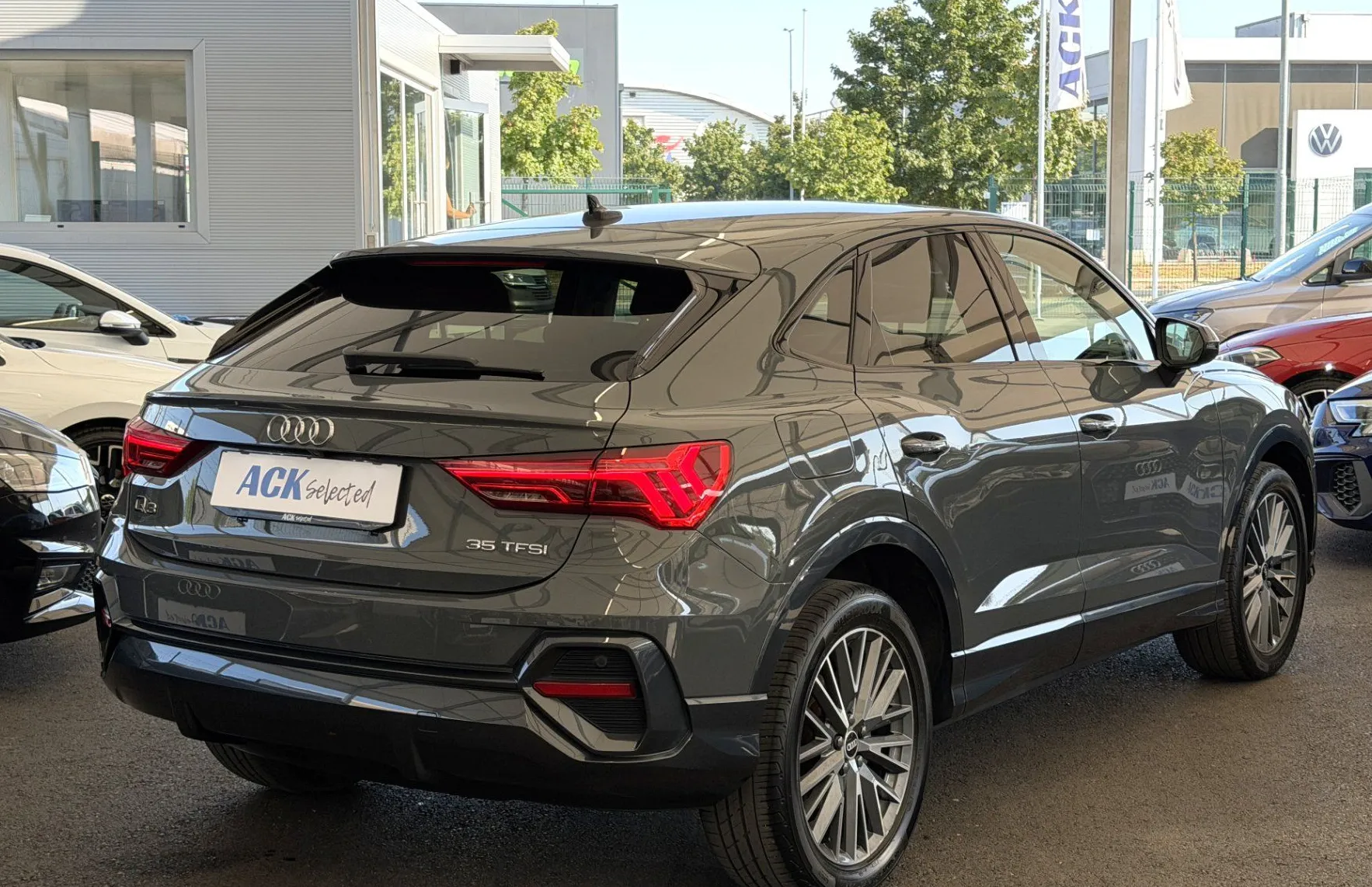 Zunanja slika - Audi Q3 - Sportback S LINE 35 TFSI S TRONIC - KAMERA - USNJE - LED - 4