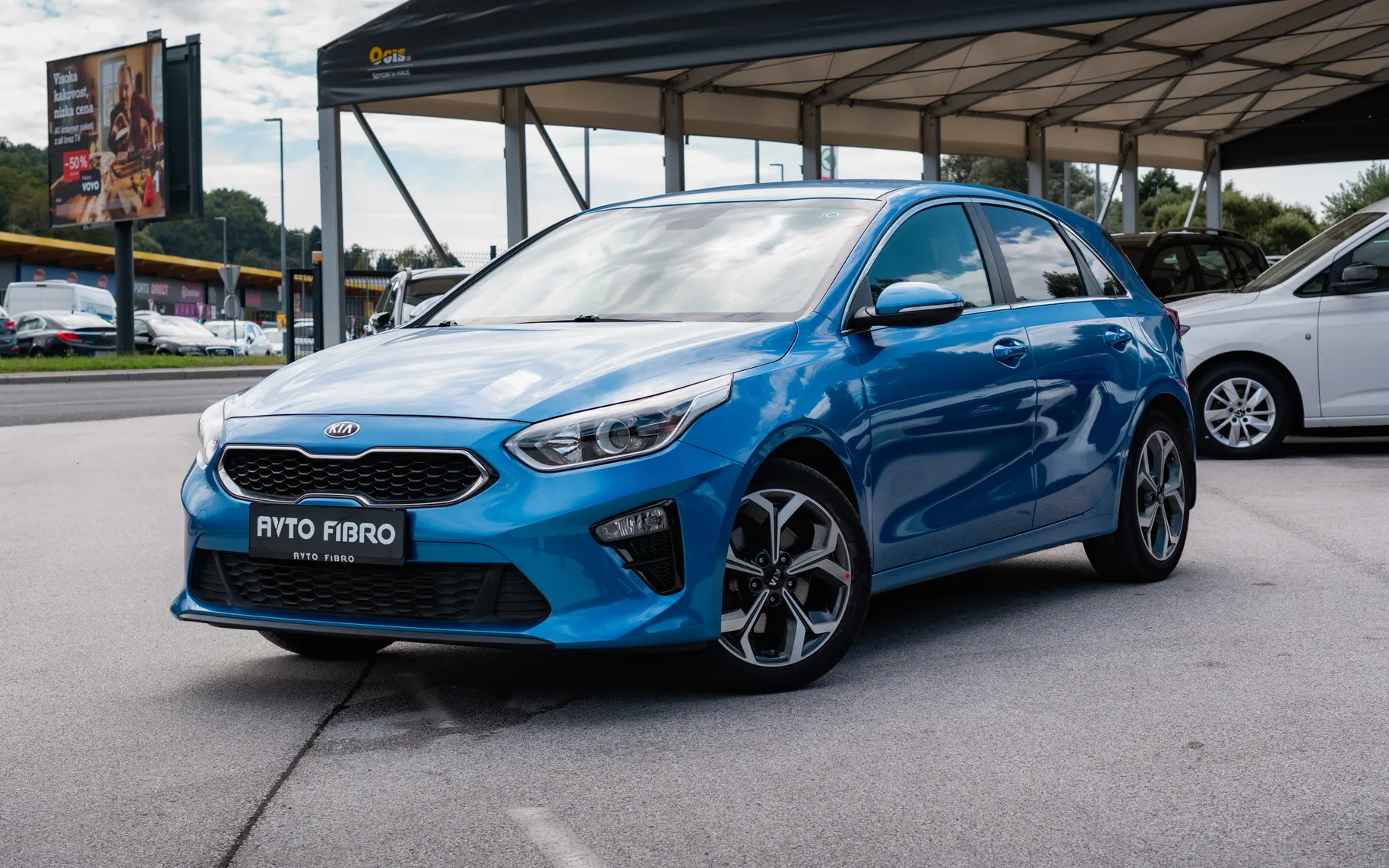 Zunanja slika - KIA Ceed - 1,0 T-GDI GT-Line ISG - 1