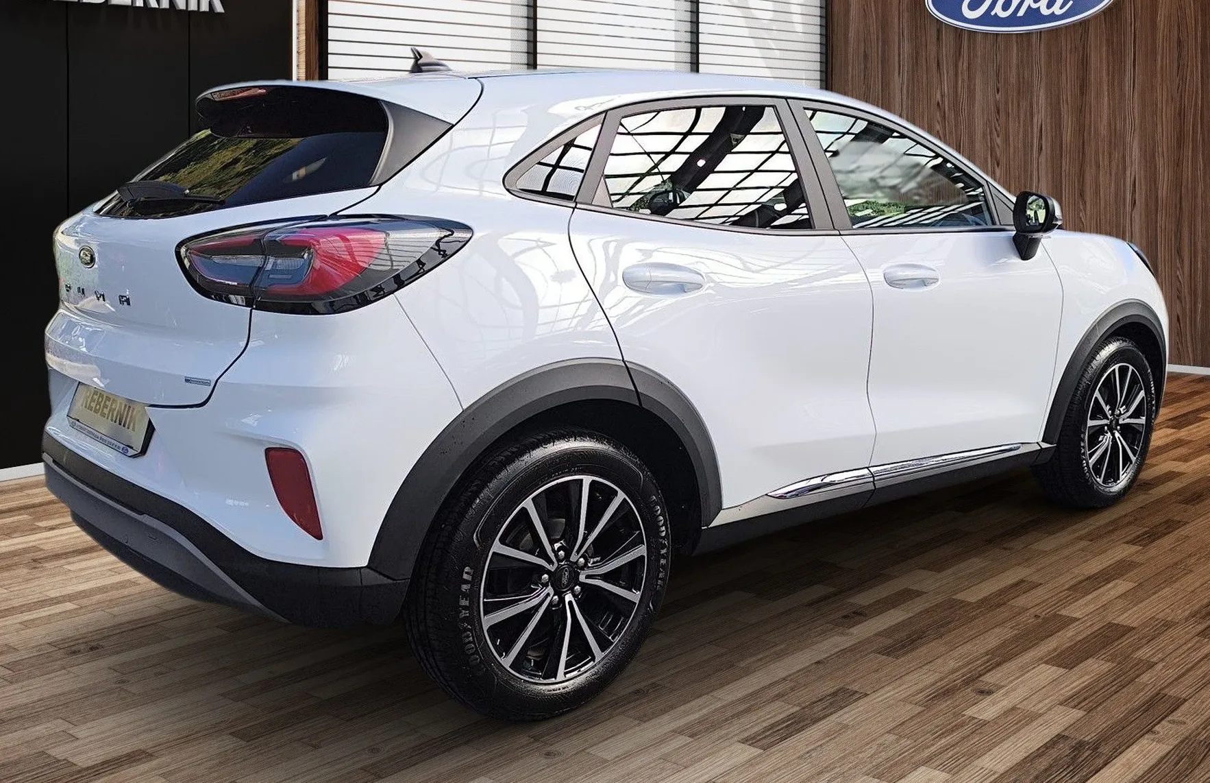 Zunanja slika - Ford Puma - 1.0 EcoBoost Titanium-SLO-1.LAST-samo 18TKM - 4