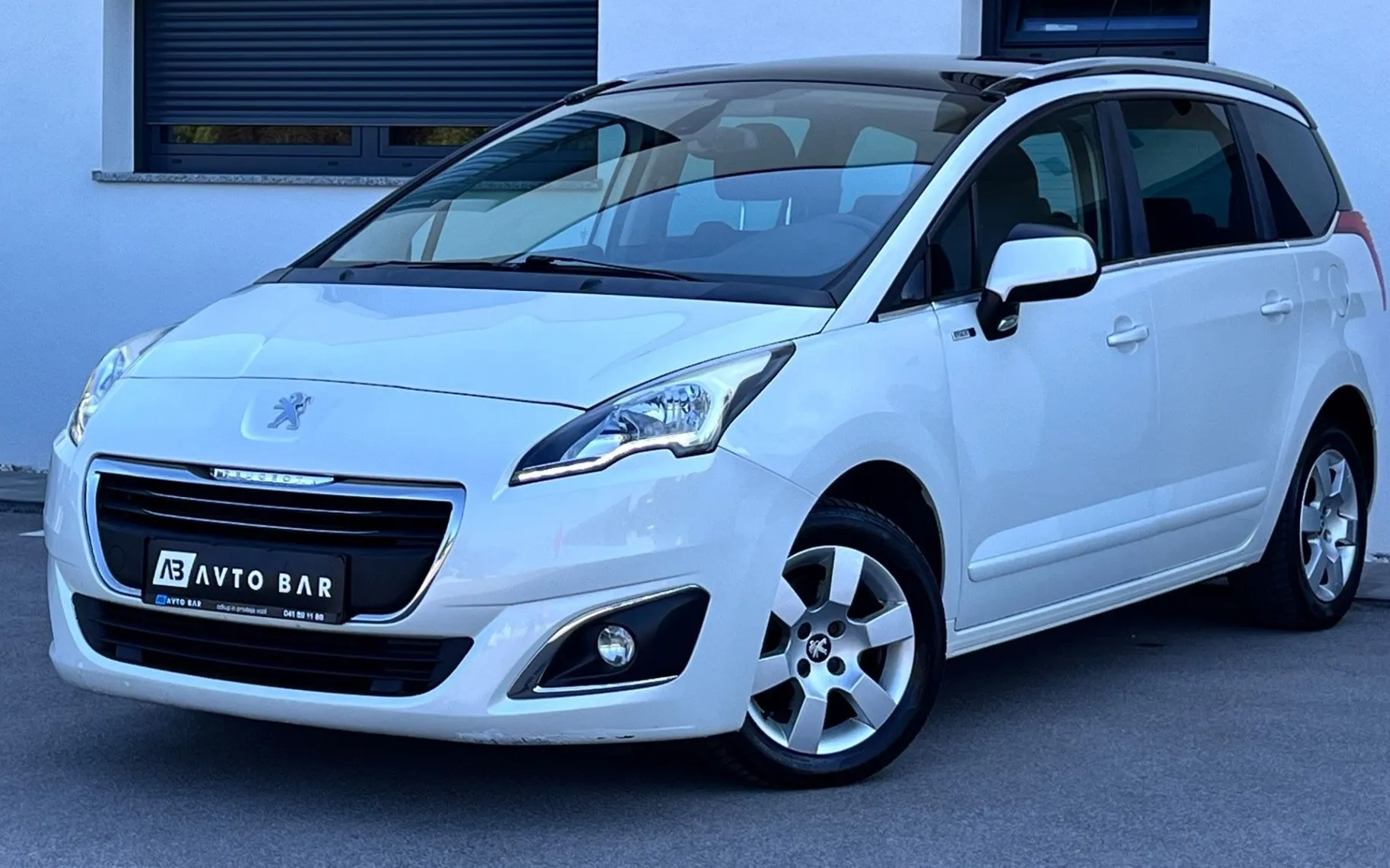 Zunanja slika - Peugeot 5008 - 1.6 HDi Style+PANORAMA+ALU+LED+TEMP - 1