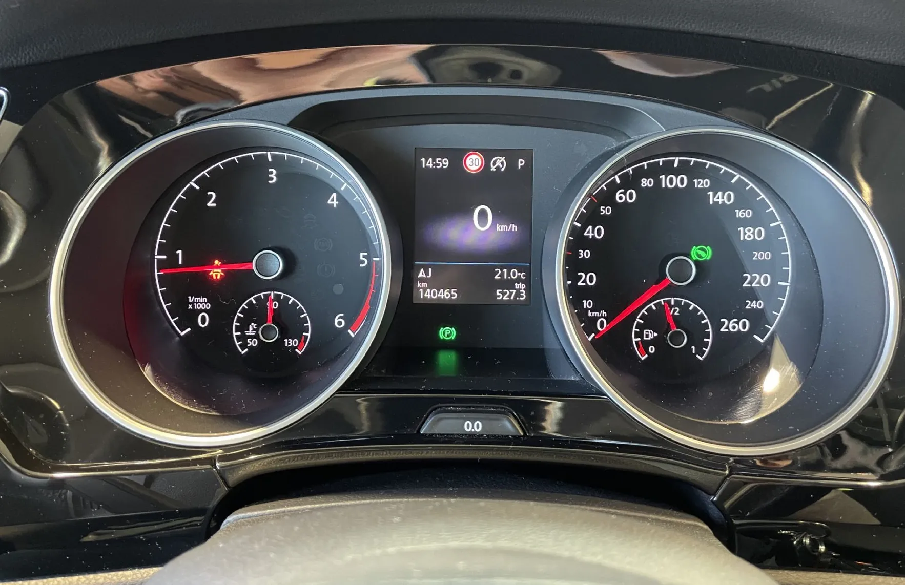 Zunanja slika - VW Touran - PANORAMA-NAVIGACIJA-ALCANTARA-GRETJE-DSG-ALU-LED - 16