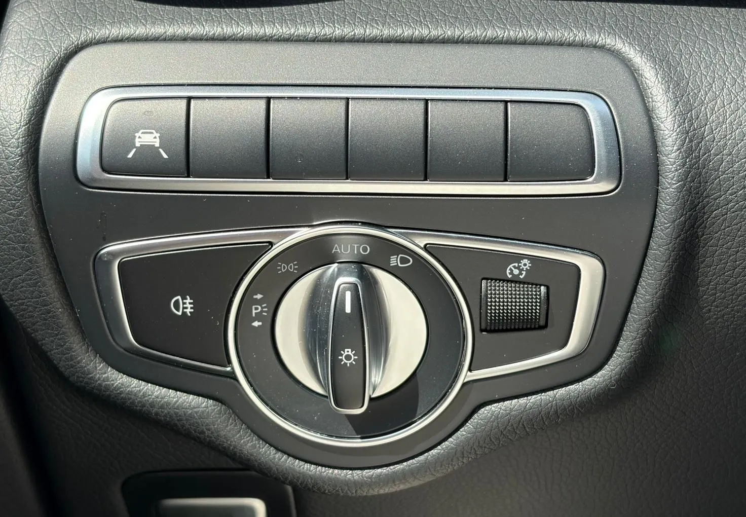 Zunanja slika - Mercedes-Benz V-Razred - V 220d AMG Line Avt. srednje dolgi - spalni paket - 14