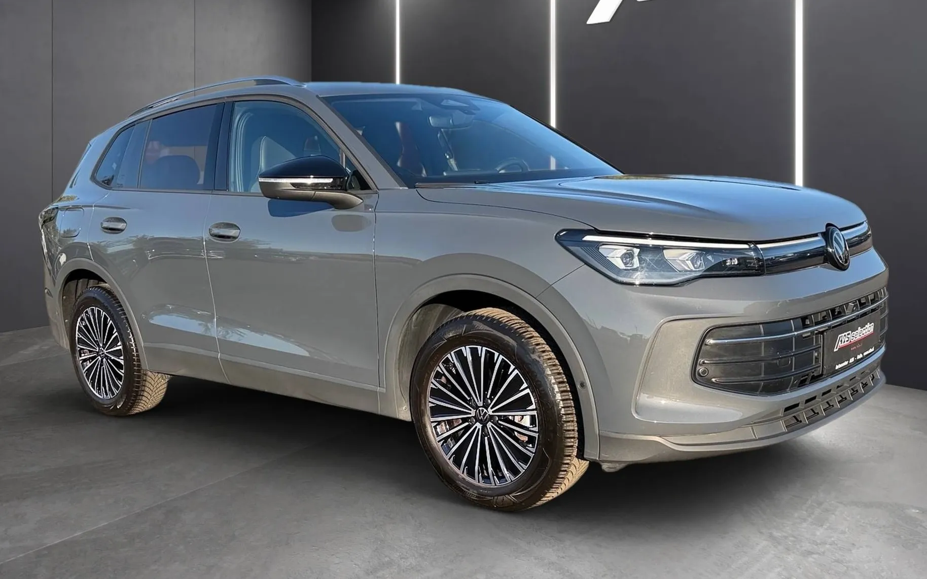 Zunanja slika - Volkswagen Tiguan - 1.5 eTSI BMT Goal DSG-ACC-IQ Light-360 kamera..... - 2