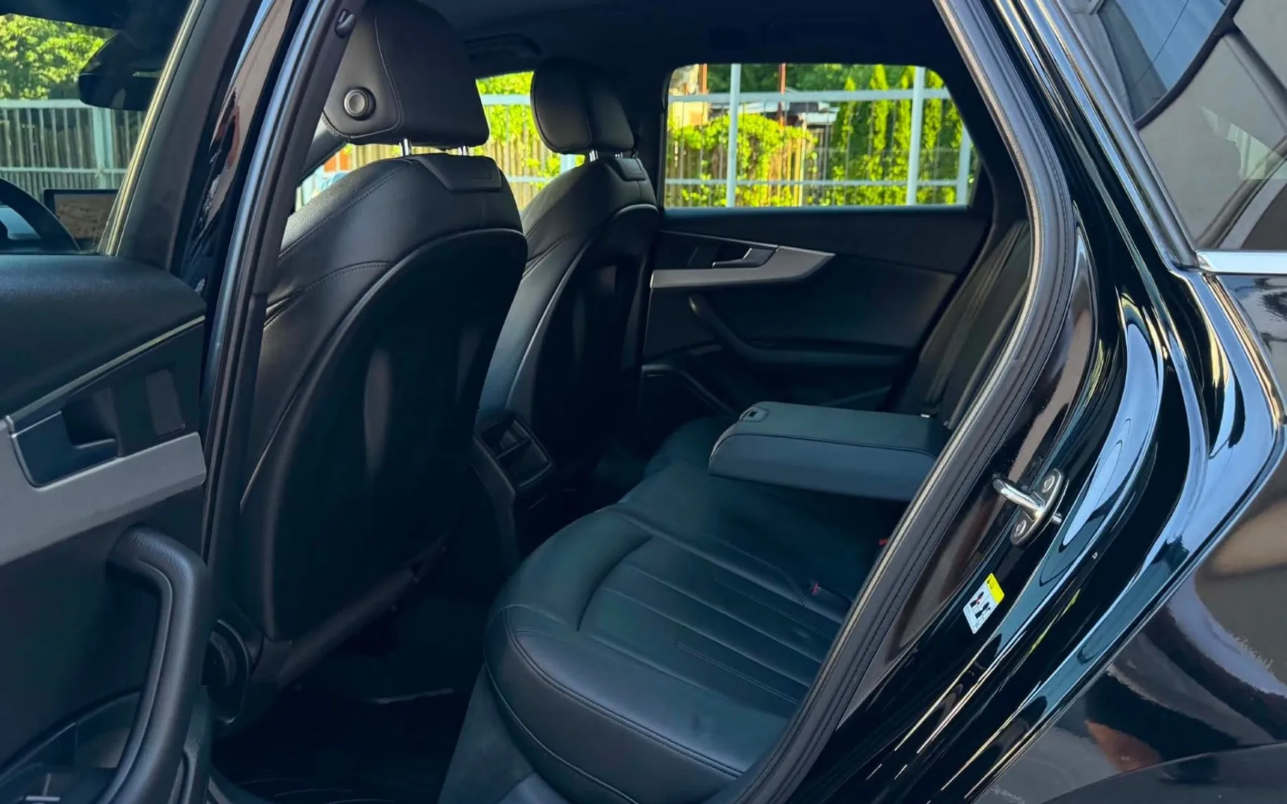 Notranja slika - Audi A4 Avant - 2.0 TDI-AUT-S LINE-MATRIX-LIZING ZA TUJCE-NAVI-... - 10