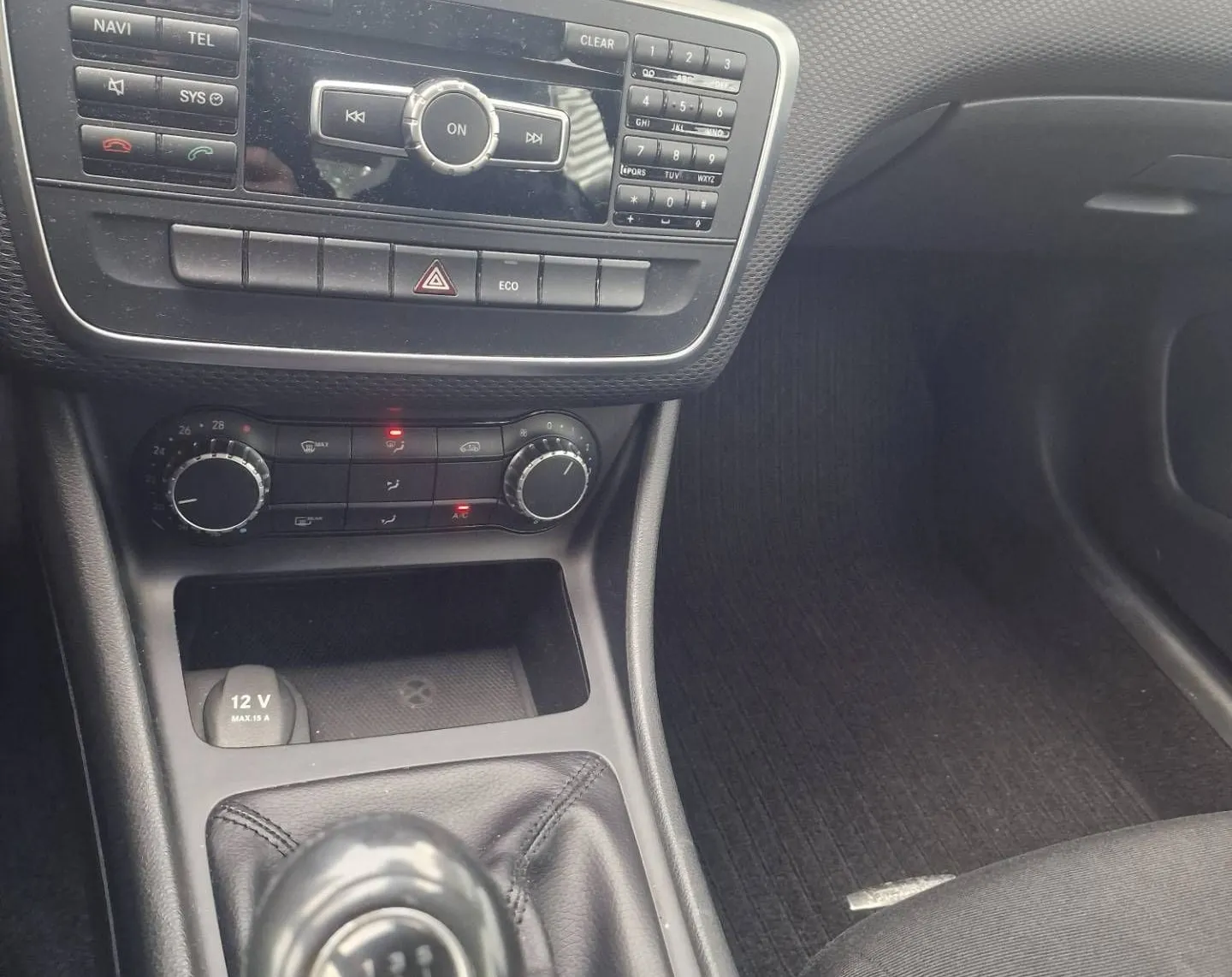 Notranja slika - Mercedes-Benz A-Razred - A 180 CDI 1.LASTNIK KOT NOV SERVISIRAN NA MERC... - 9