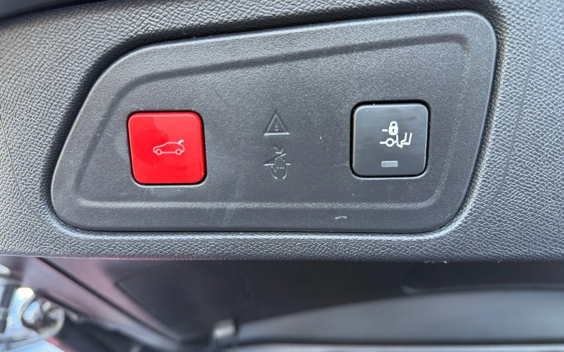 Notranja slika - Citroën C5 Aircross - PureTech 130 S S Shine-SLO-LED-360 kamera-Og.sedež - 12