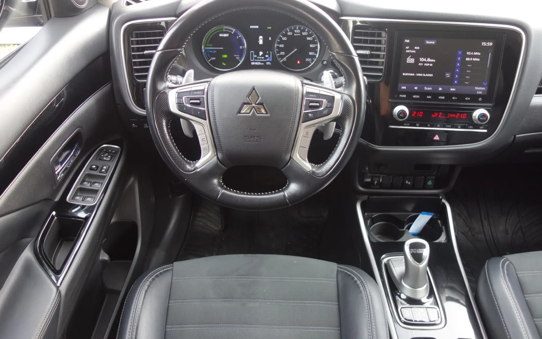 Zunanja slika - Mitsubishi Outlander - PHEV 2.4 MIVEC Twin Motor INSTYLE+ - 12