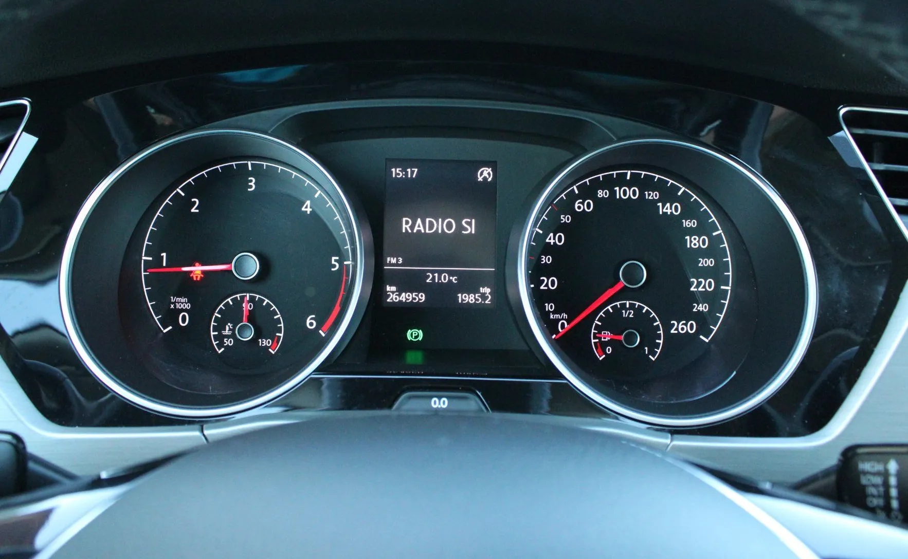 Zunanja slika - Volkswagen Touran - 1.6 TDI BMT Comfortline - 19