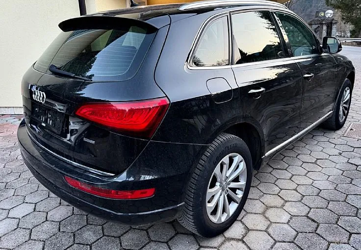 Zunanja slika - Audi Q5 - quattro 2.0 TDI Sport S tronic 1.LASTNIK ALU19 PDC - 4