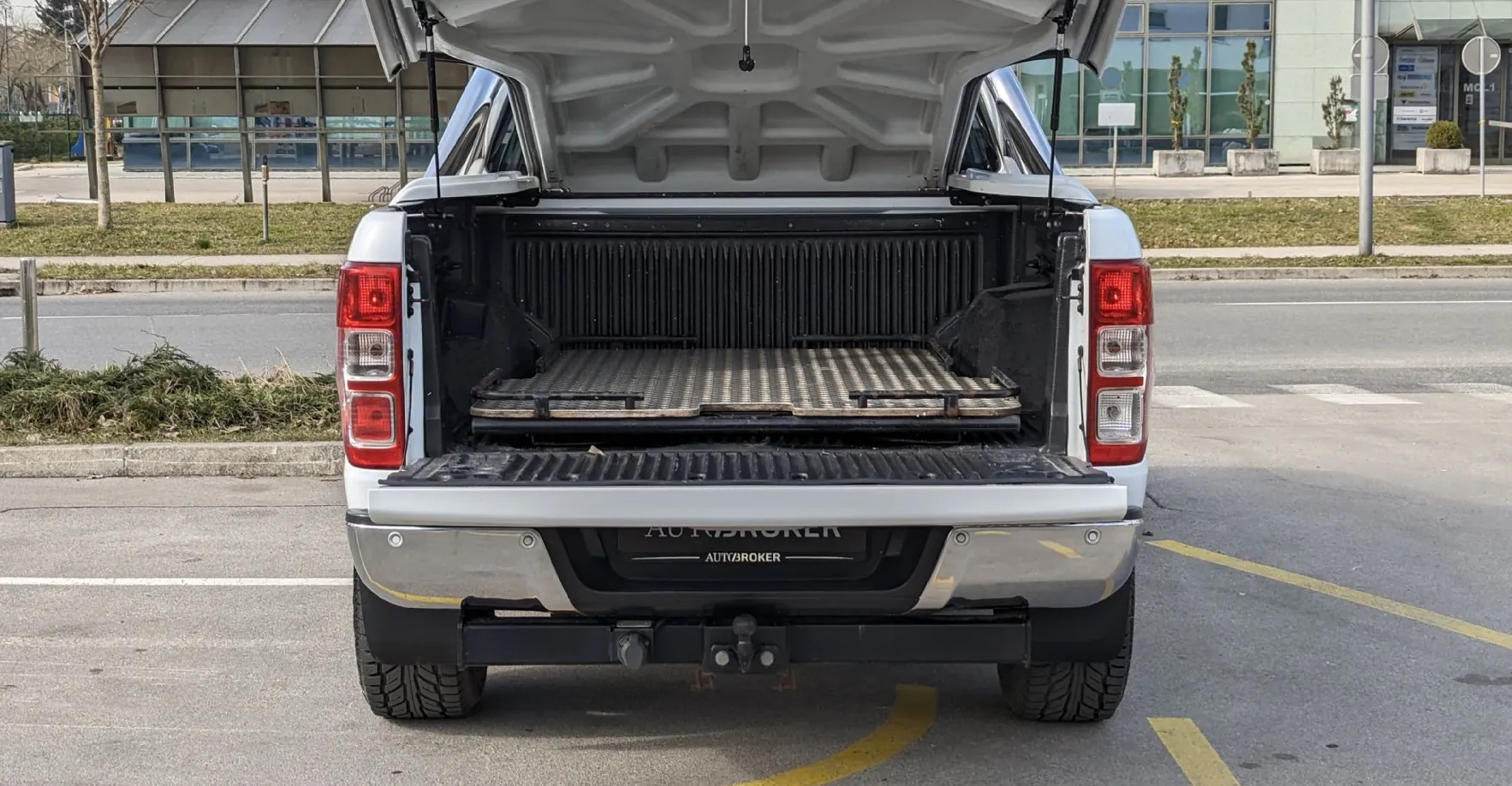 Zunanja slika - Ford Ranger - 2.2 TDCi 118 kW 4X4 LIMITED - FRENK - IZVLEČNO DNO - 10
