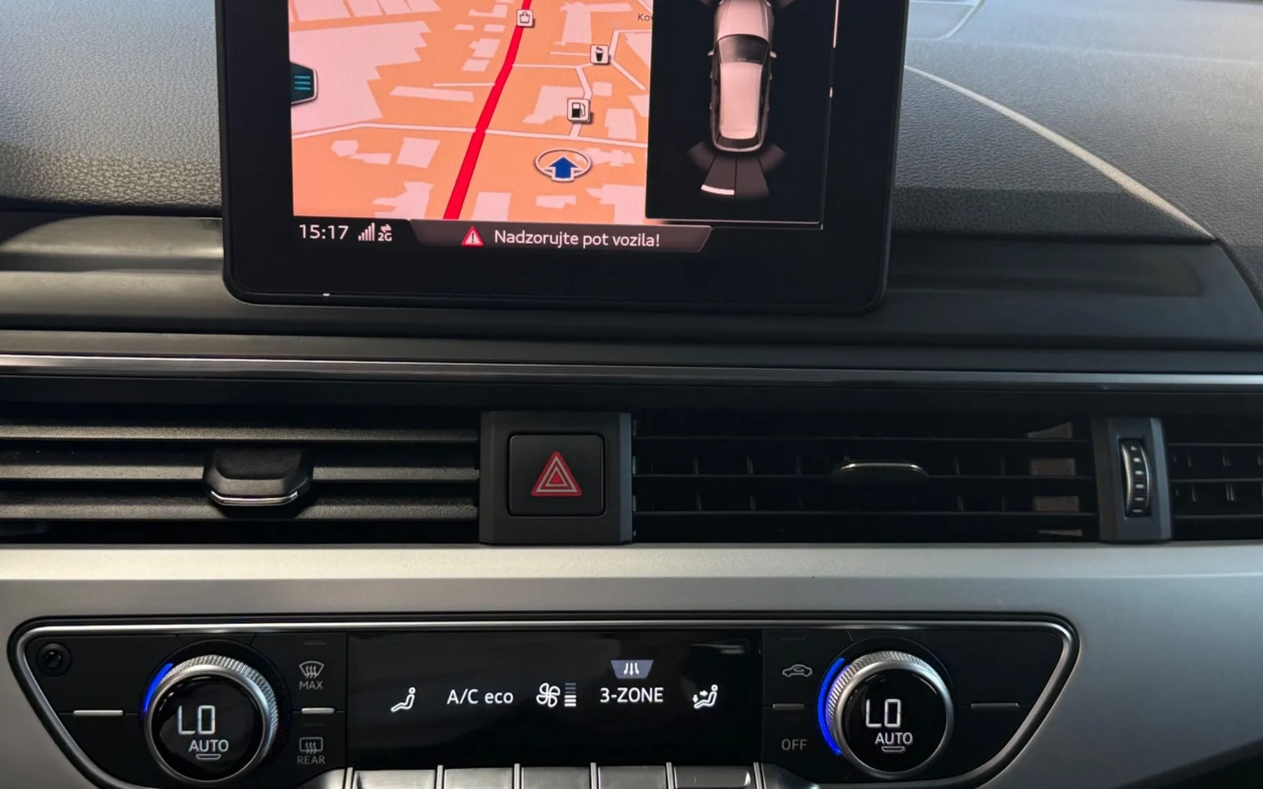 Notranja slika - Audi A4 Avant - 2.0 TDI-XENON LED-LIZING ZA TUJCE - 11