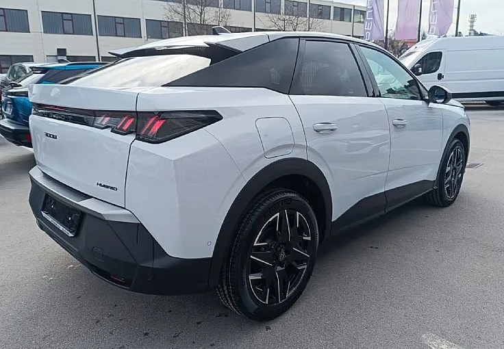 Zunanja slika - Peugeot 3008 - 1.2 MHEV 145 Allure Pack Avt.-ZALOGA - 3