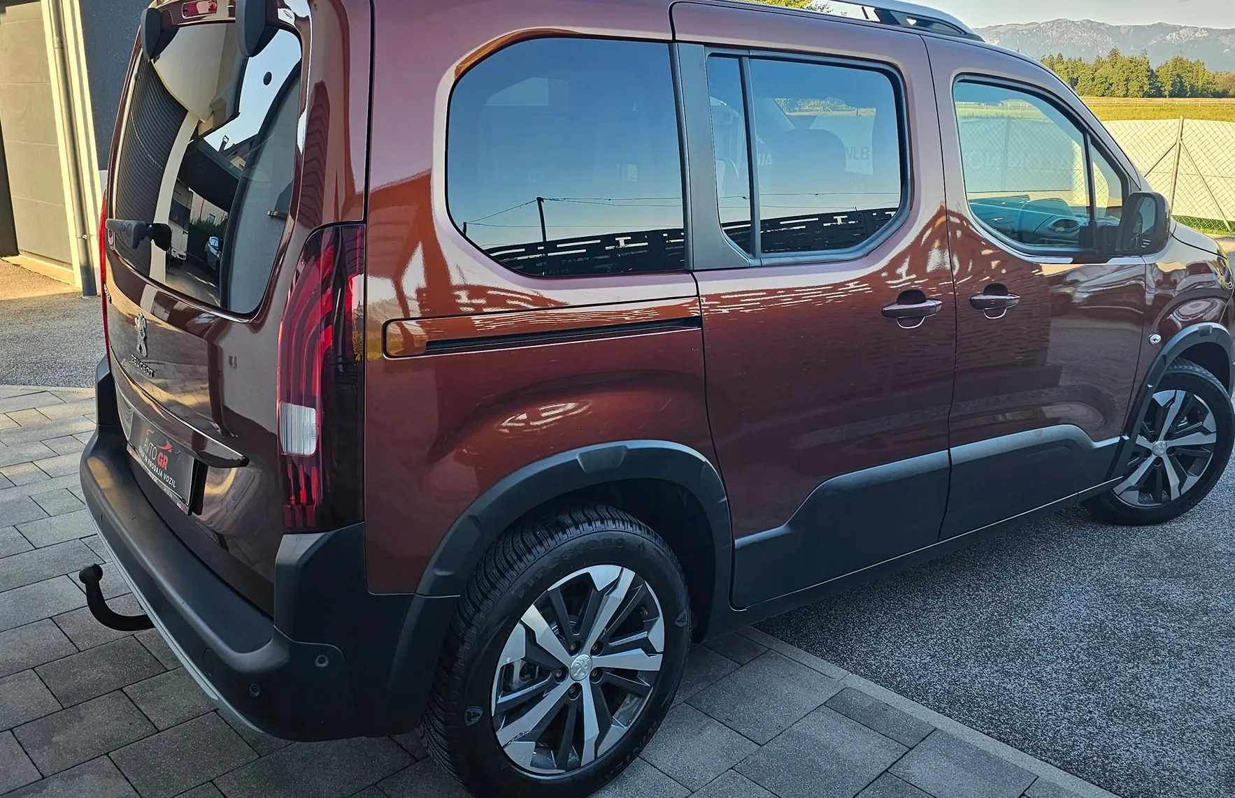 Zunanja slika - Peugeot Rifter - 1.5 HDI 130-AUT.-GT LINE-NAVI-LED-ALU-ODLIČEN- - 13