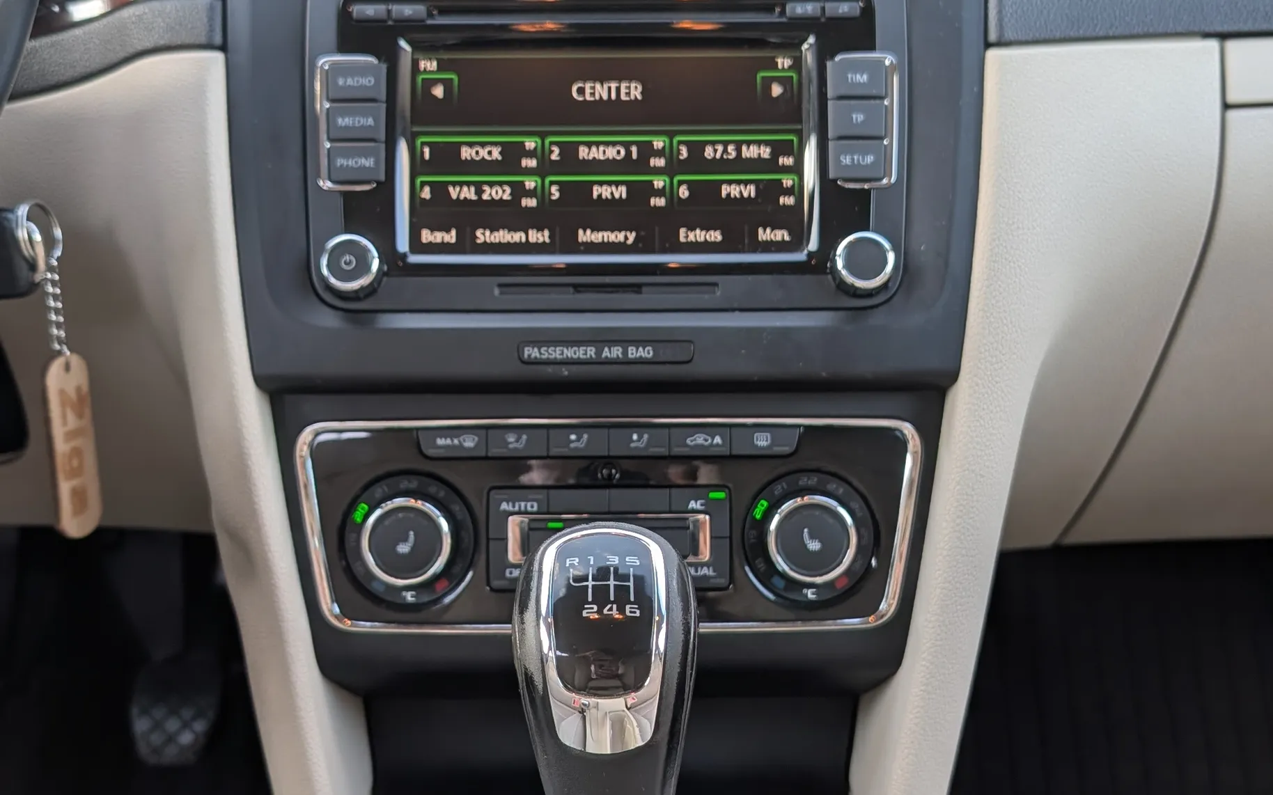 Notranja slika - Škoda Superb - Škoda  Elegance 1.8 TSI - 8