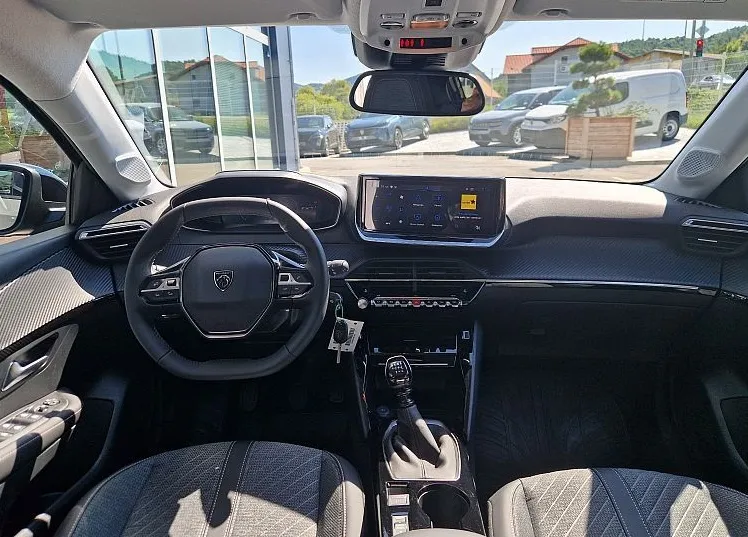 Zunanja slika - Peugeot 208 - ALLURE PureTech 100 - 7 LET JAMSTVA - 12