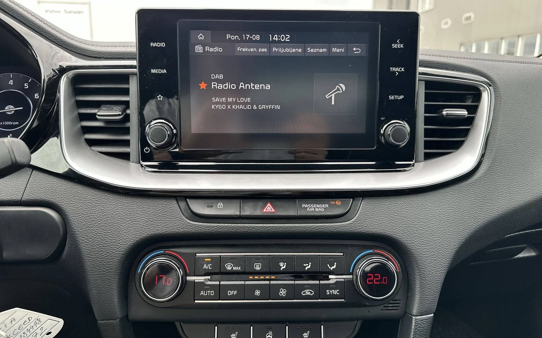 Notranja slika - KIA XCeed - 1.5 T-GDi EX WAY 7DCT - 16