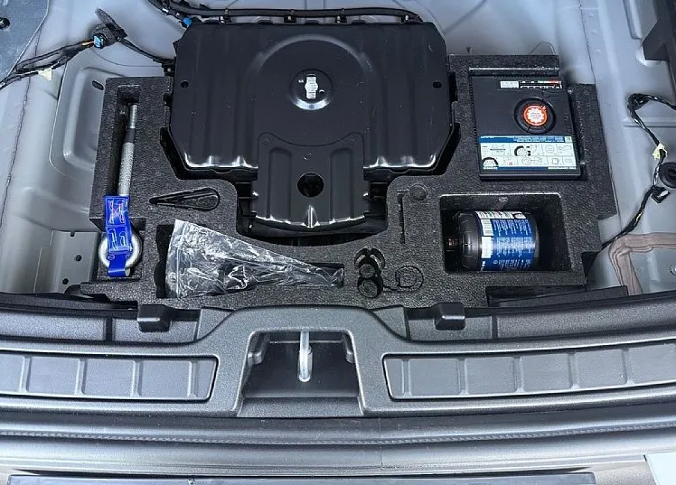 Zunanja slika - Volvo XC40 - B3 bencin 163hp AUT FWD DCT  SLO vozilo 1.lastnik - 8