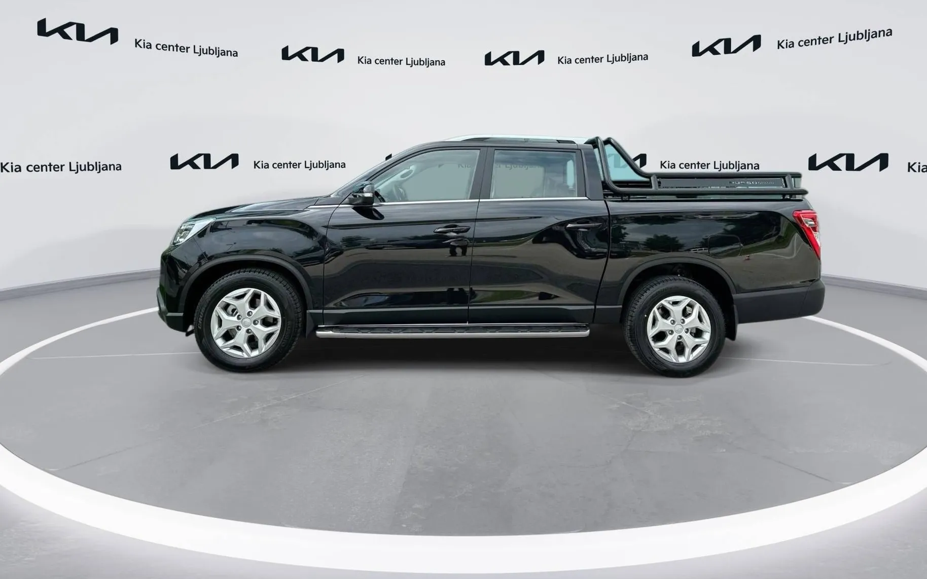 Notranja slika - SsangYong Musso - Grand 2.2 XDi Ultimate 4WD AT... - 8
